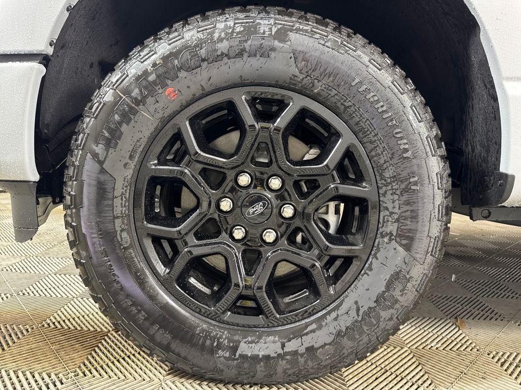 new 2025 Ford F-150 car, priced at $58,913
