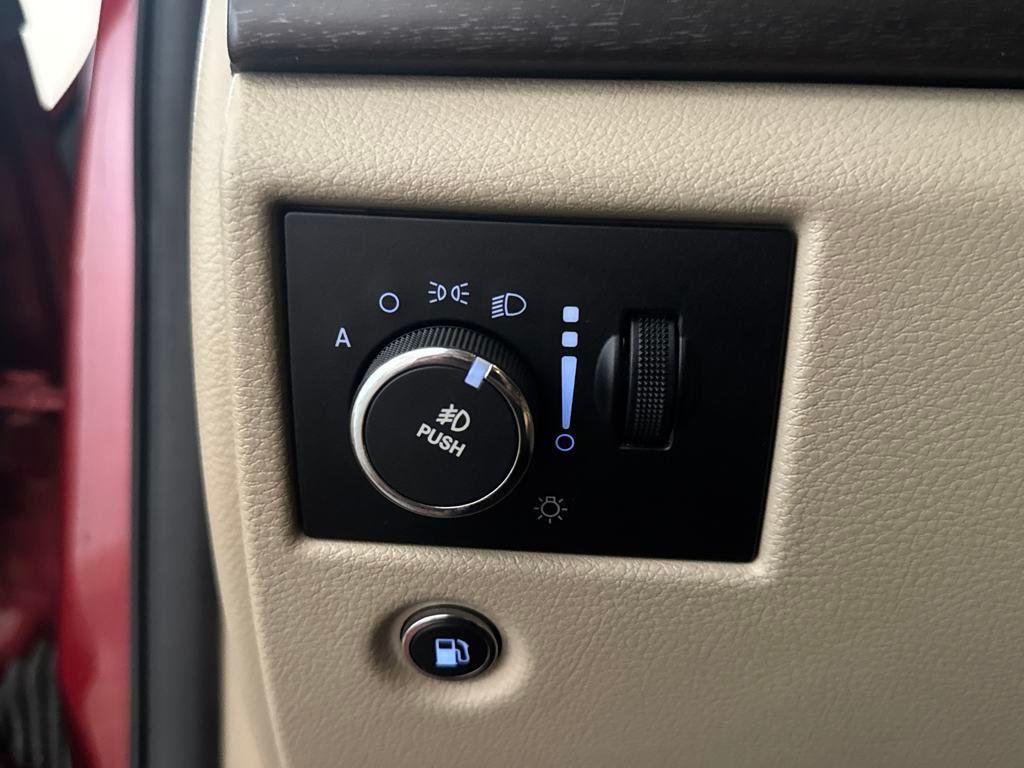 used 2014 Jeep Grand Cherokee car, priced at $12,500