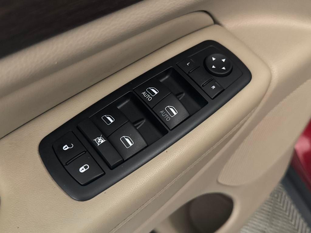 used 2014 Jeep Grand Cherokee car, priced at $12,500