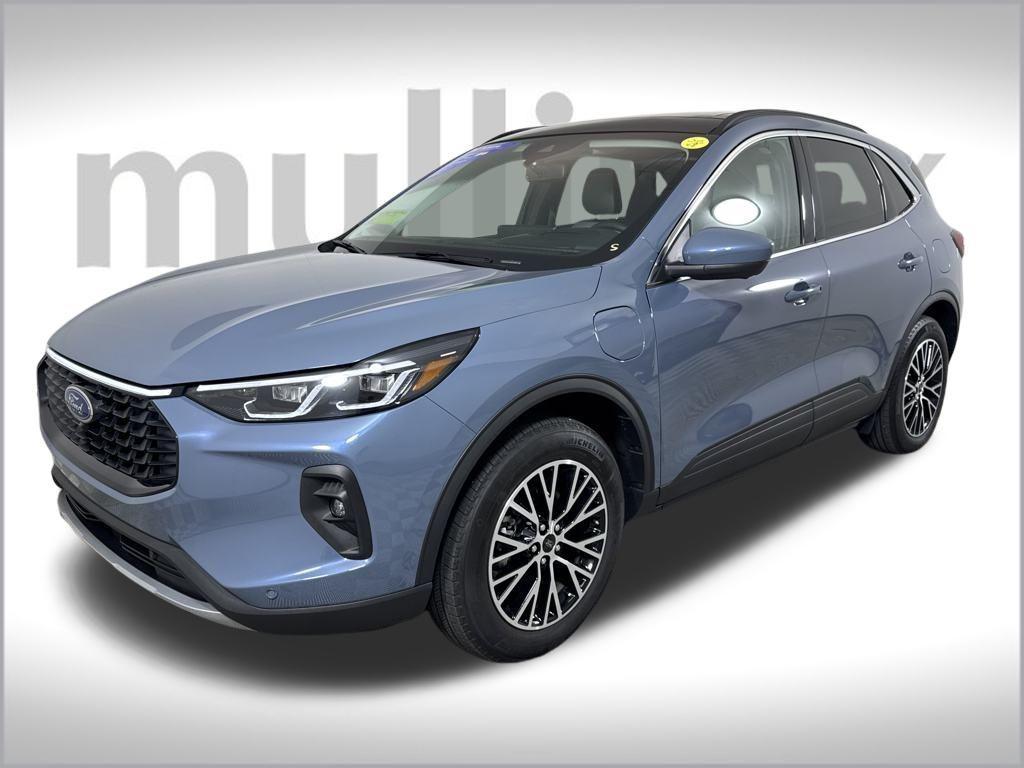 used 2025 Ford Escape car, priced at $34,500