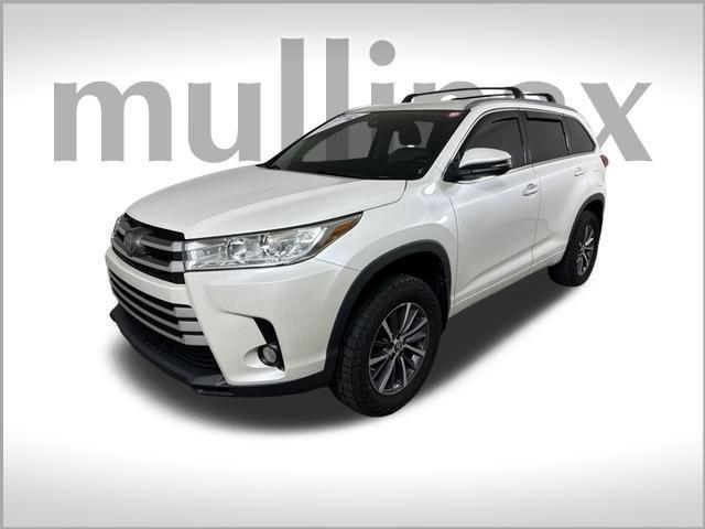 used 2018 Toyota Highlander car, priced at $23,900