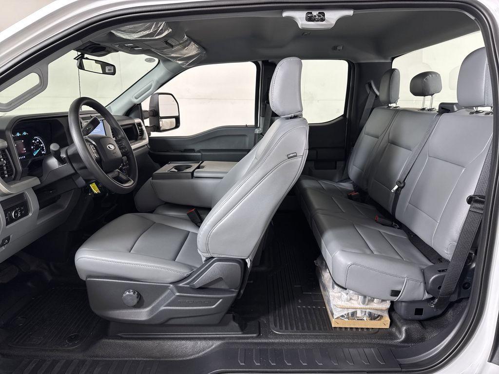 new 2025 Ford F-250 car, priced at $60,722
