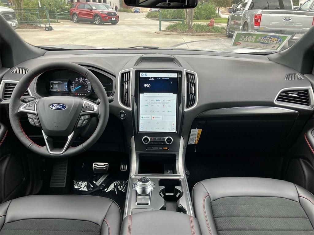 new 2024 Ford Edge car, priced at $37,630