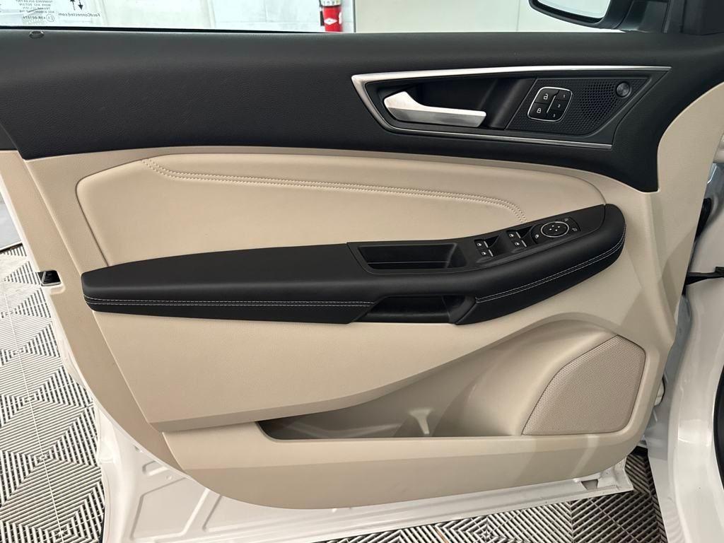 used 2024 Ford Edge car, priced at $35,900