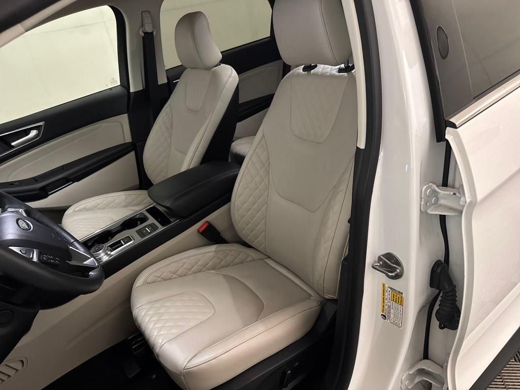 used 2024 Ford Edge car, priced at $35,900