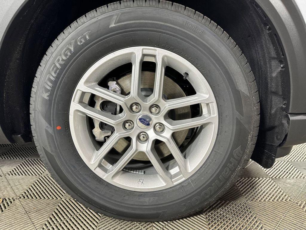 new 2025 Ford Explorer car, priced at $39,367