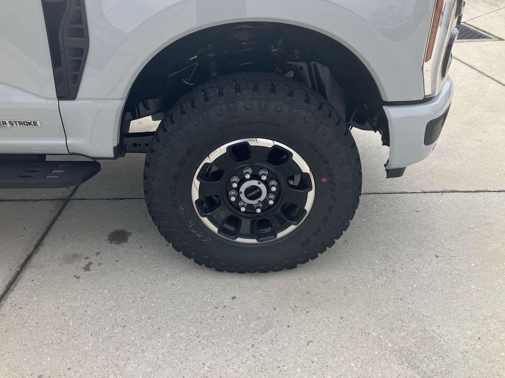 new 2025 Ford F-250 car, priced at $85,780