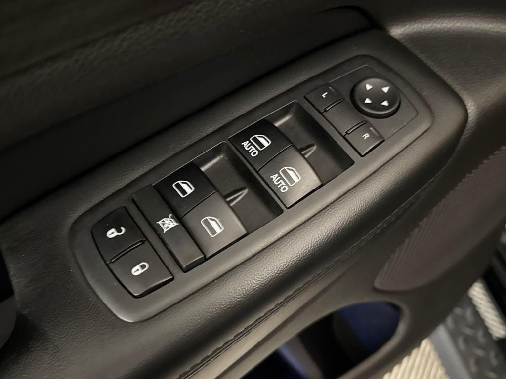 used 2018 Jeep Grand Cherokee car, priced at $19,500