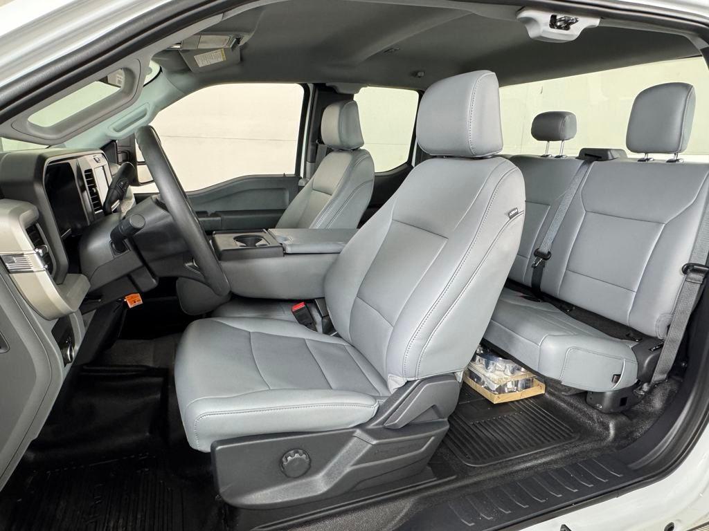 new 2025 Ford F-250 car, priced at $59,968