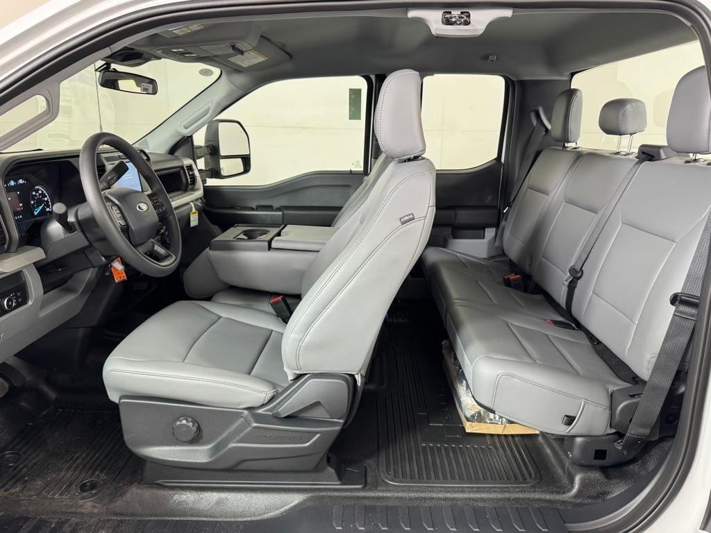 new 2025 Ford F-250 car, priced at $59,968