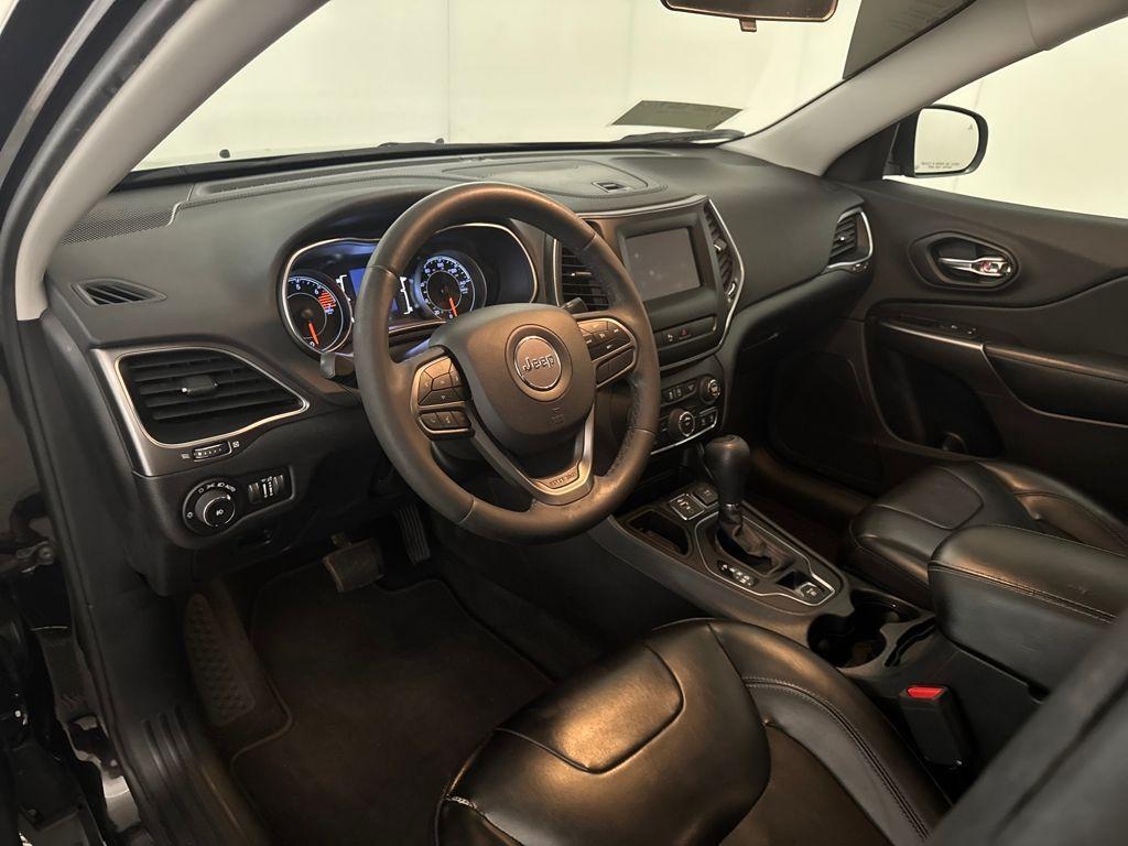 used 2020 Jeep Cherokee car, priced at $14,901