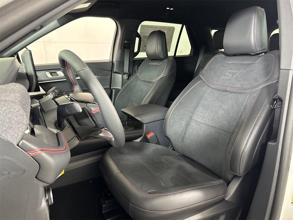 new 2025 Ford Explorer car, priced at $55,479