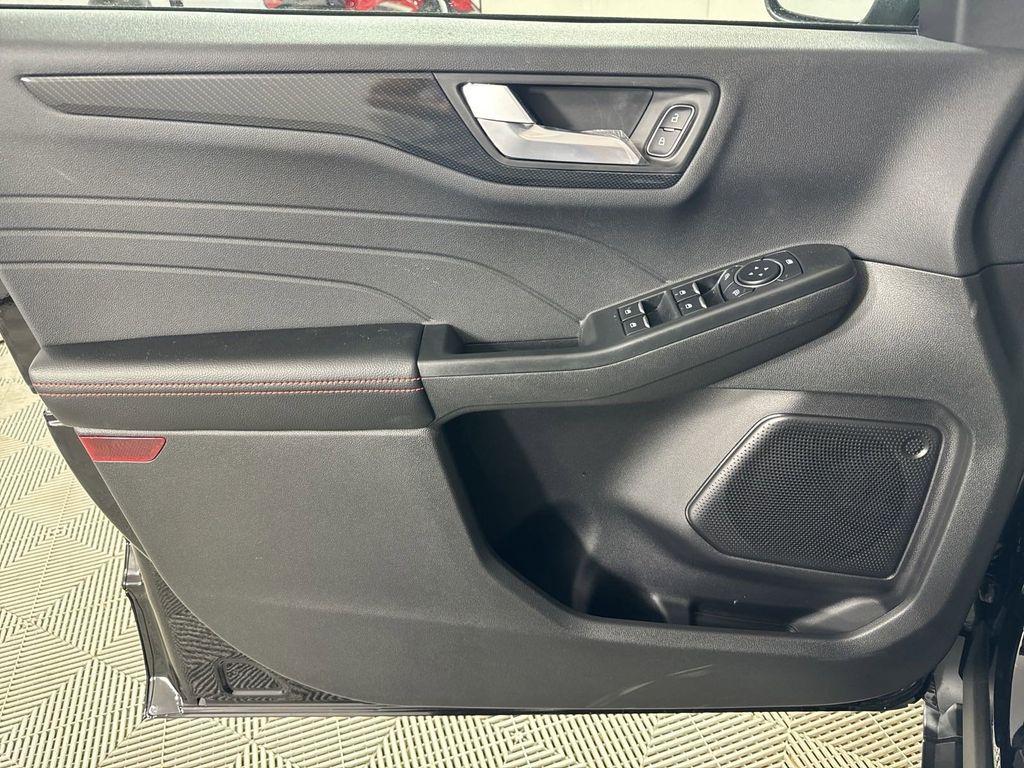 new 2024 Ford Escape car, priced at $29,027