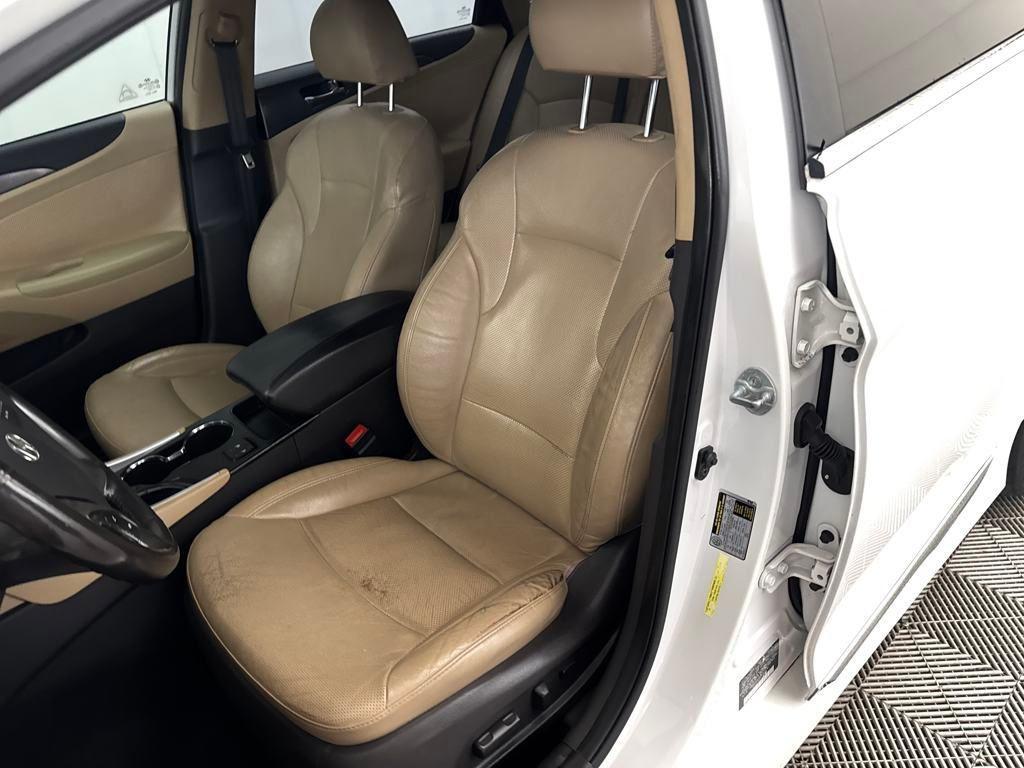 used 2013 Hyundai Sonata Hybrid car, priced at $6,900