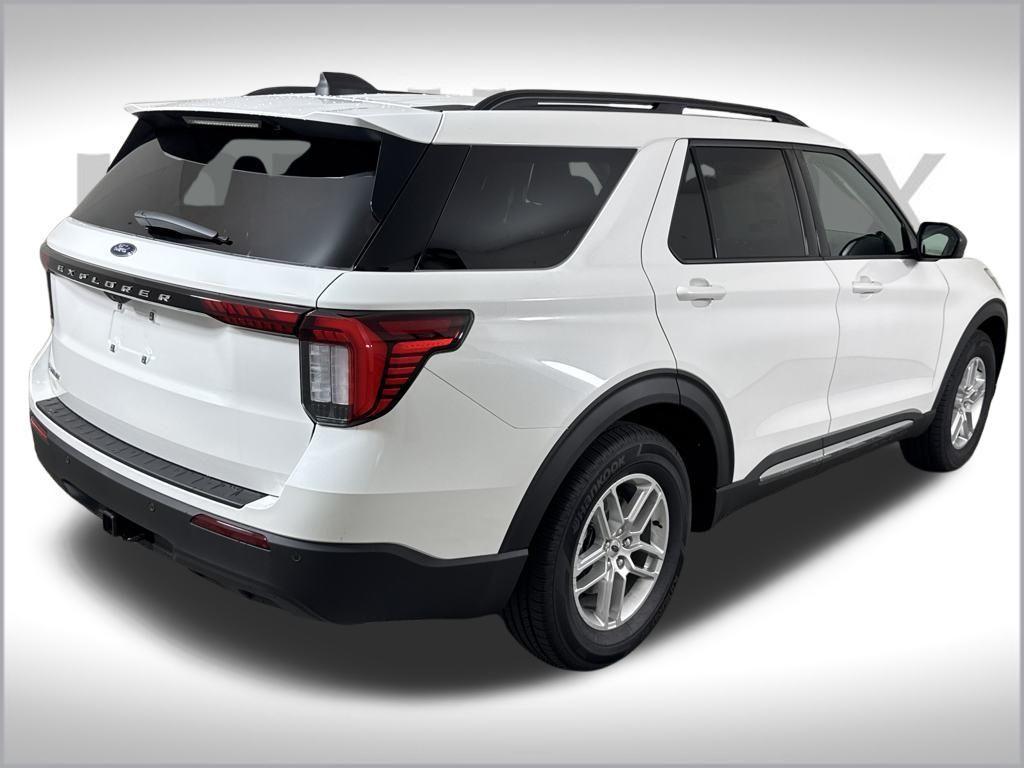 new 2025 Ford Explorer car, priced at $40,116