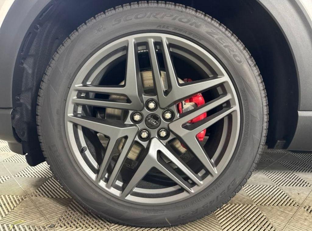 new 2025 Ford Explorer car, priced at $46,384