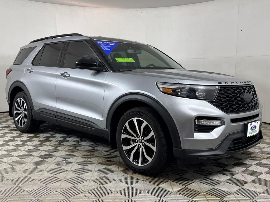 used 2022 Ford Explorer car, priced at $39,900