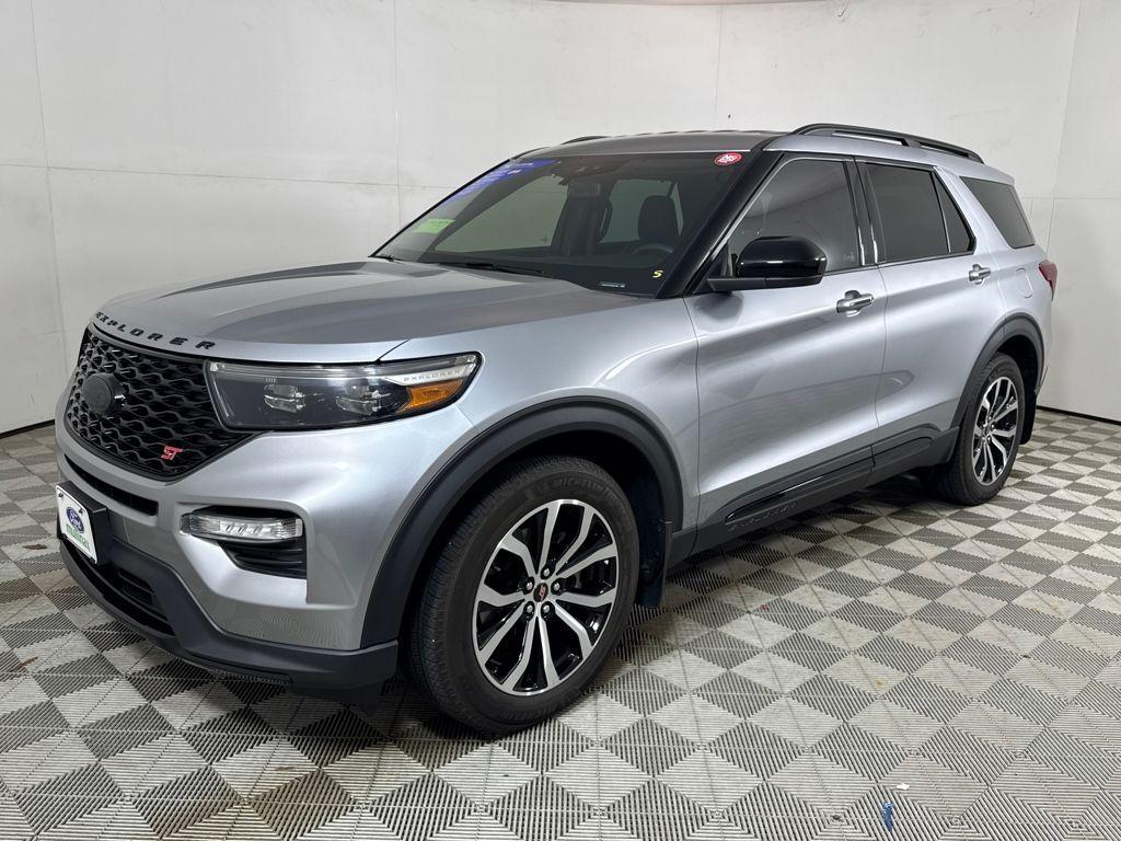 used 2022 Ford Explorer car, priced at $39,900