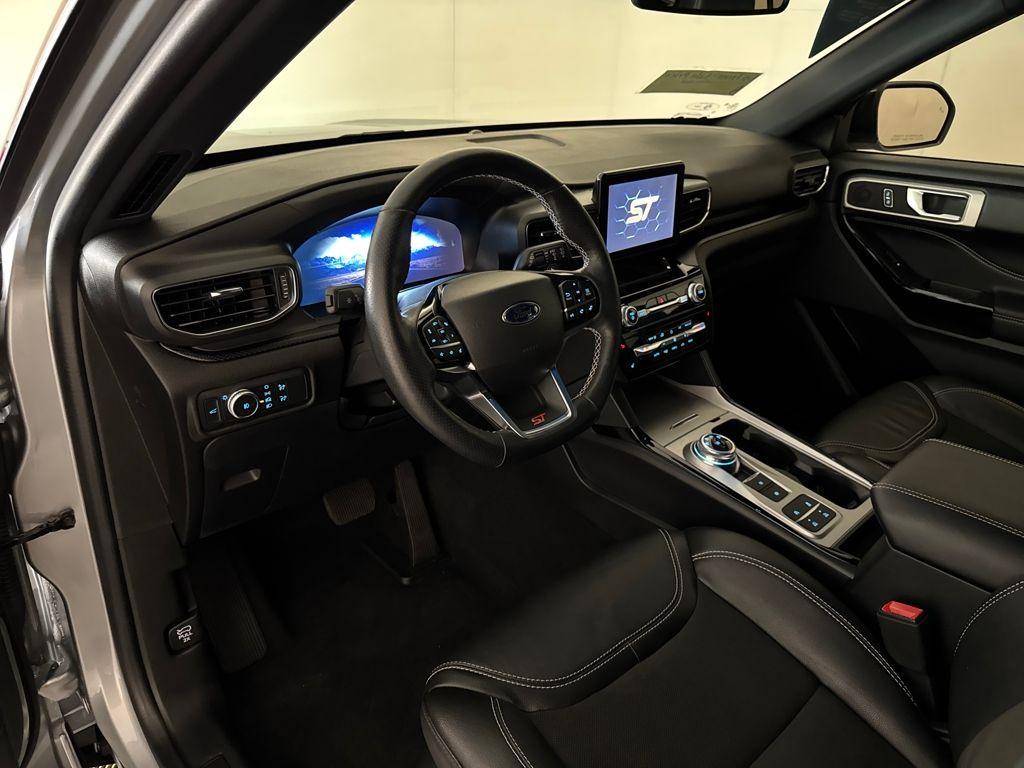 used 2022 Ford Explorer car, priced at $39,900