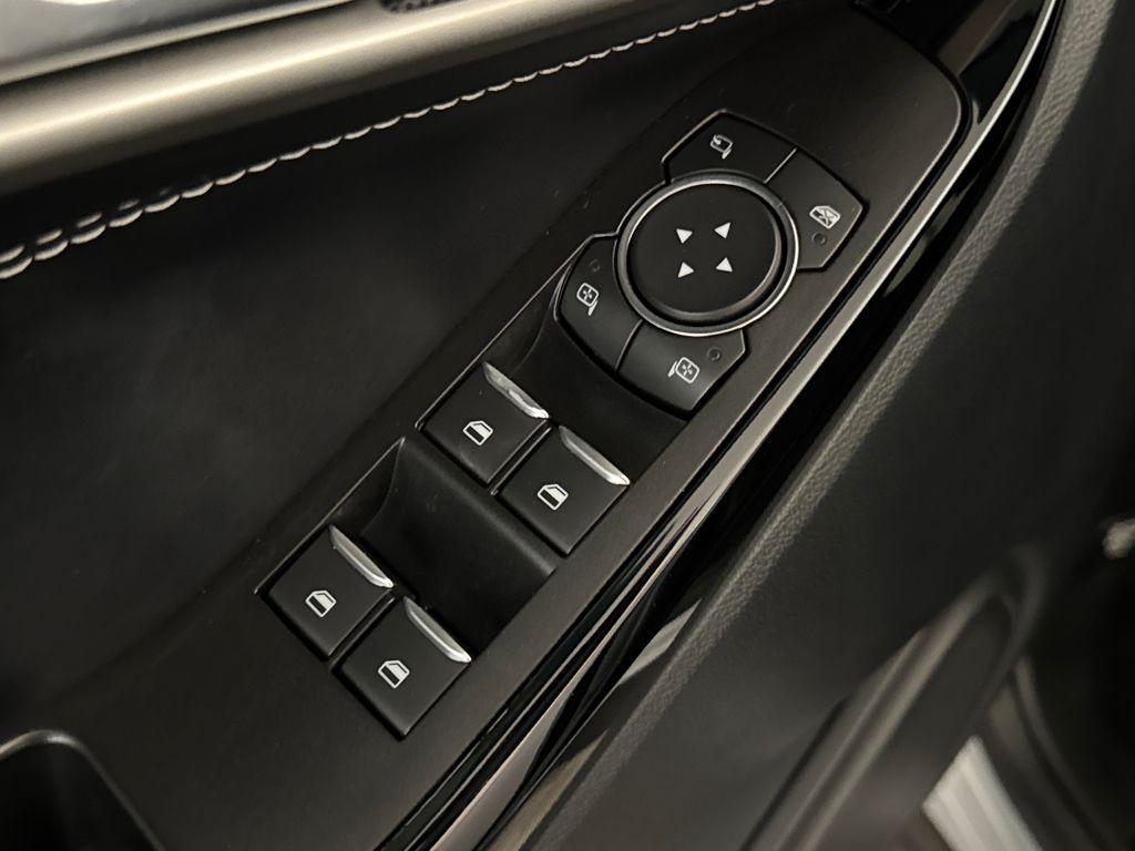 used 2022 Ford Explorer car, priced at $39,900