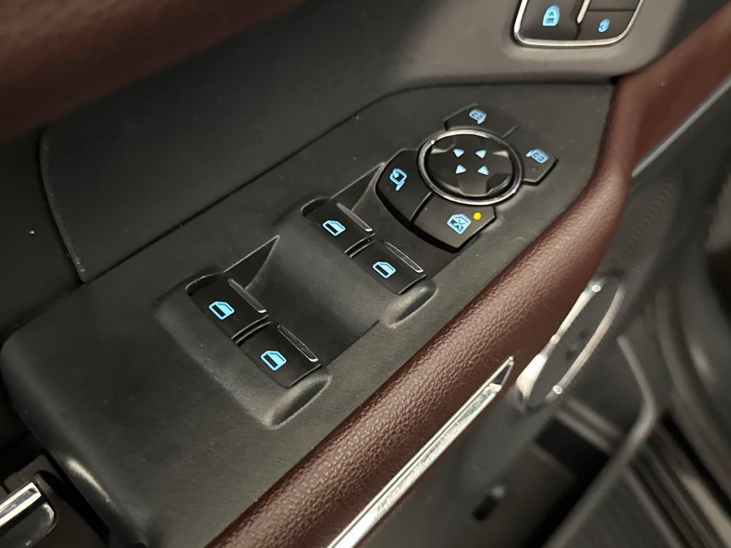 used 2022 Ford Expedition car, priced at $43,900