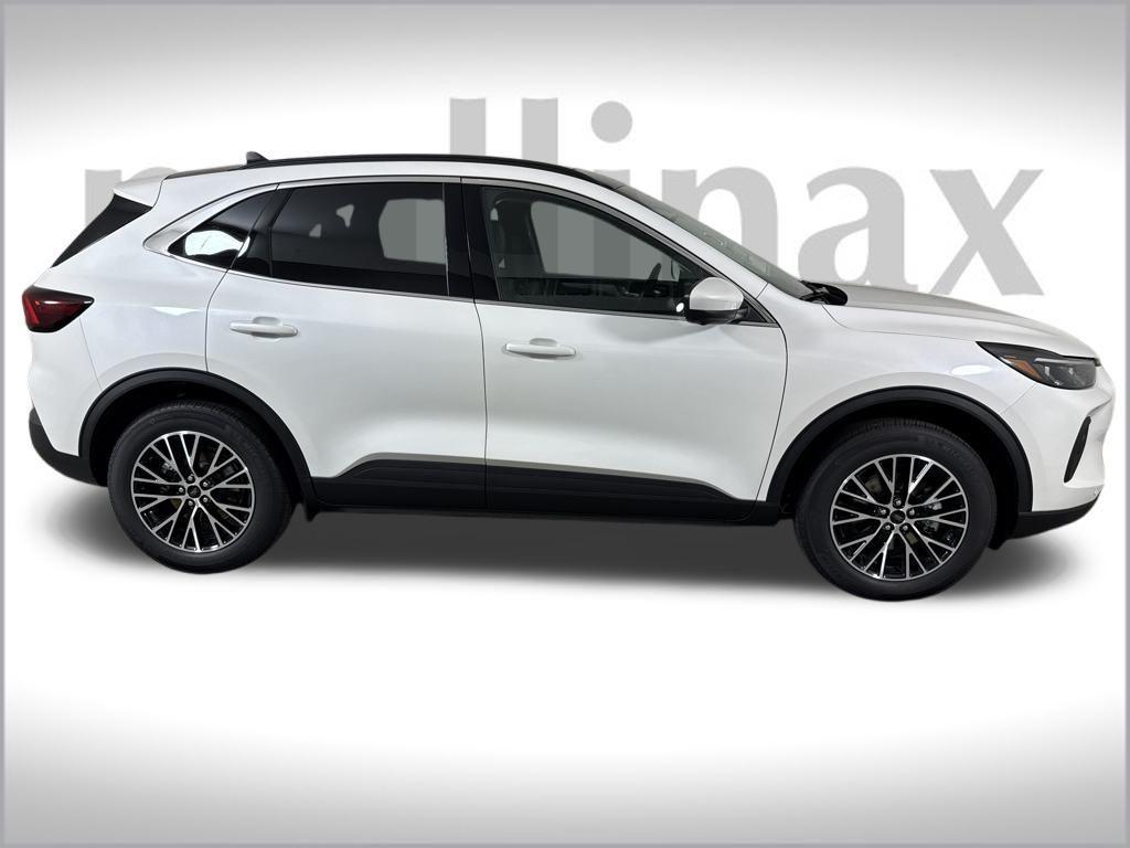 new 2025 Ford Escape car, priced at $39,116