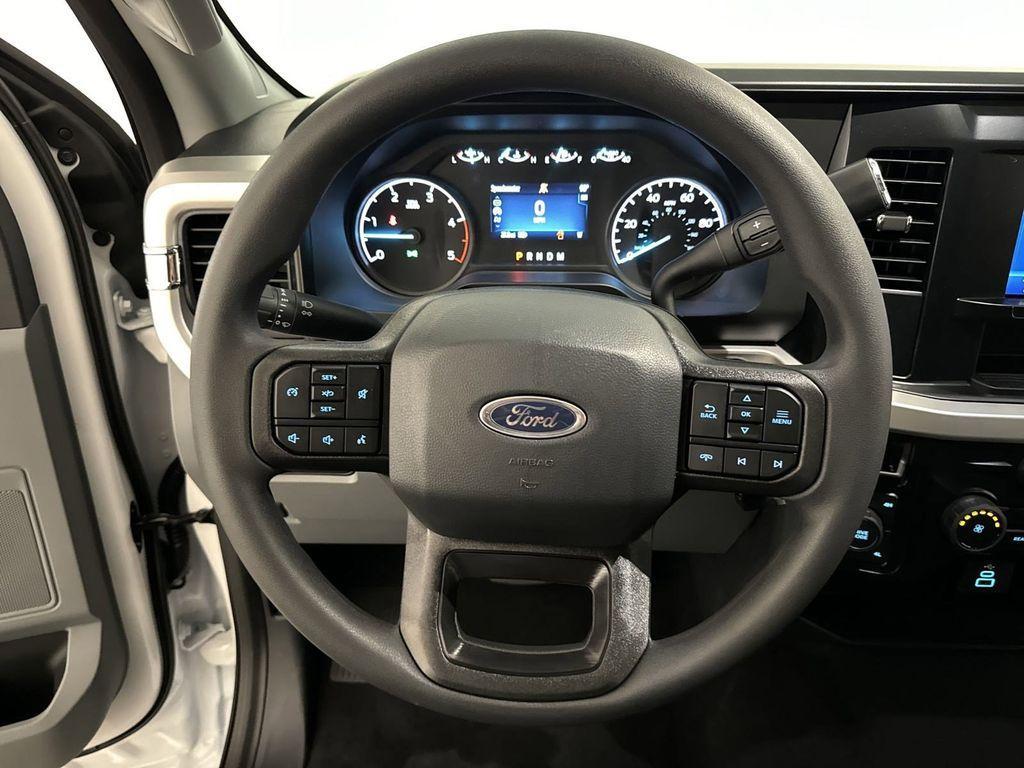 new 2025 Ford F-250 car, priced at $65,668