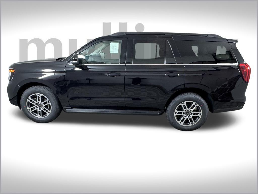 new 2025 Ford Expedition car, priced at $65,872