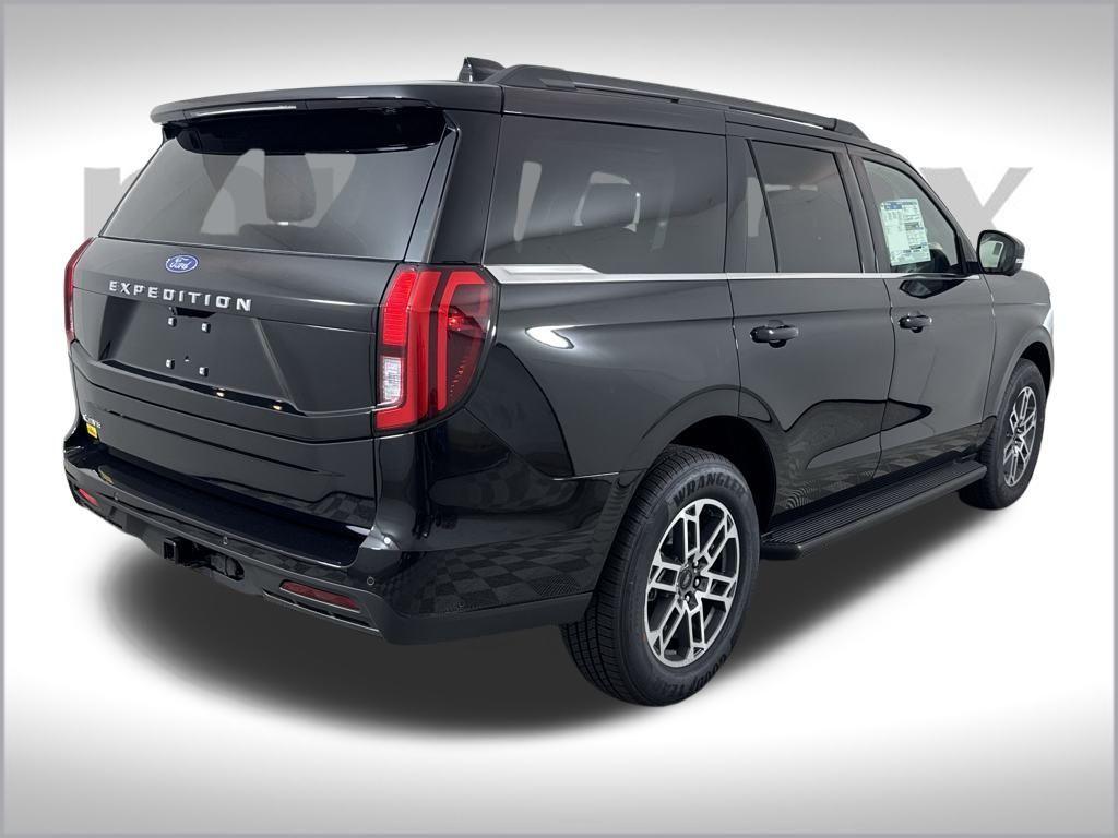 new 2025 Ford Expedition car, priced at $65,872