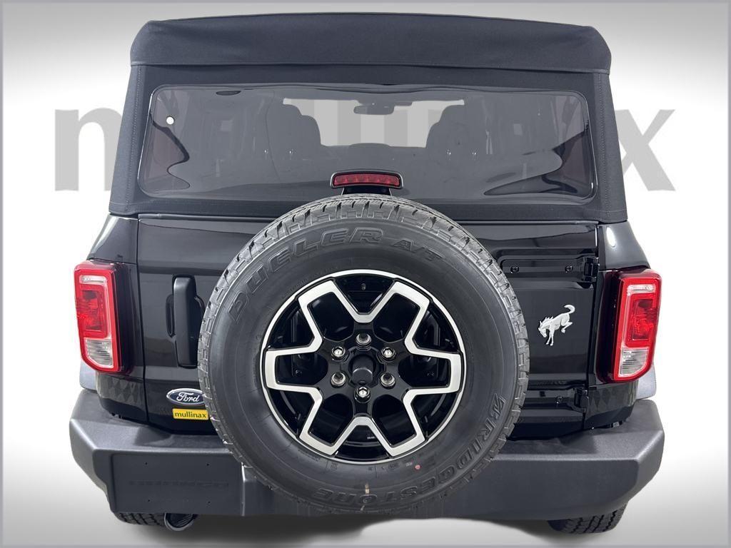 new 2025 Ford Bronco car, priced at $41,722