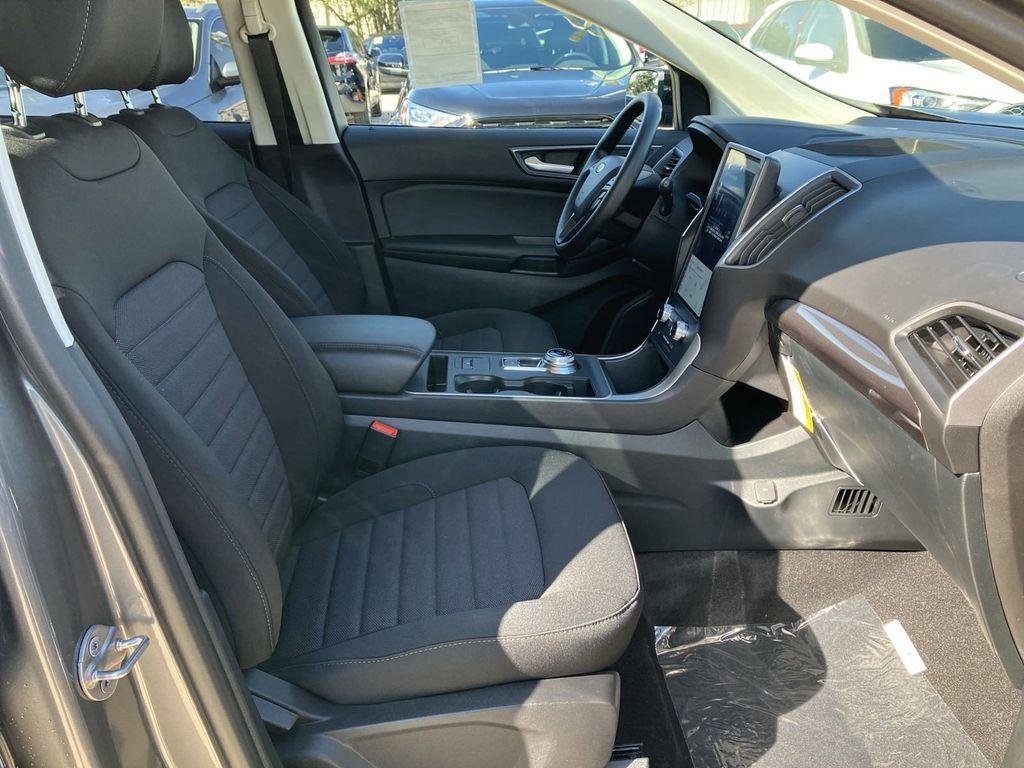 new 2024 Ford Edge car, priced at $33,592
