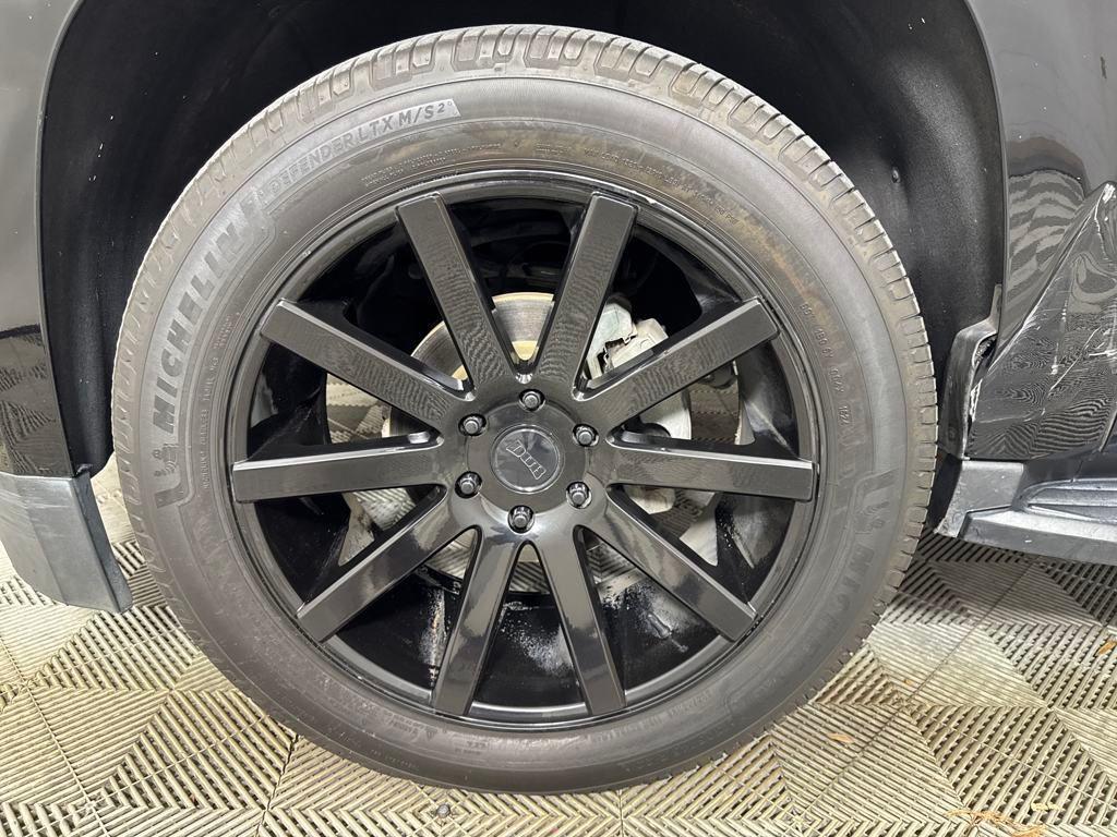 used 2019 Chevrolet Suburban car, priced at $25,900
