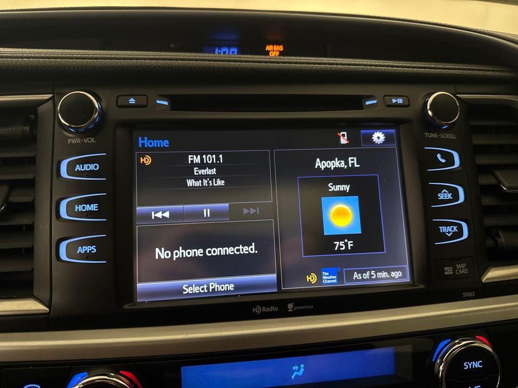 used 2014 Toyota Highlander car, priced at $14,900