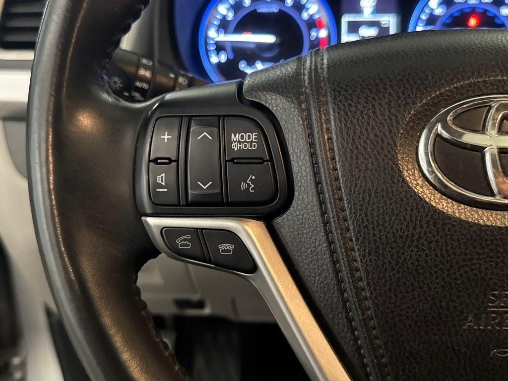 used 2014 Toyota Highlander car, priced at $14,900