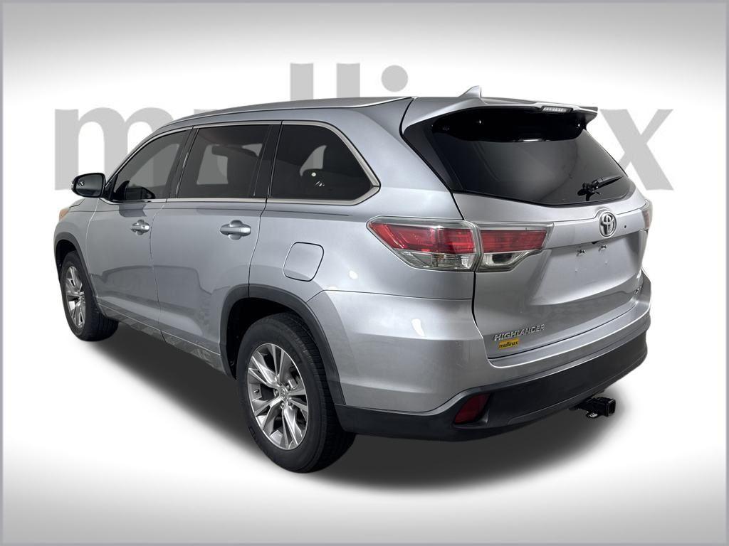 used 2014 Toyota Highlander car, priced at $14,900