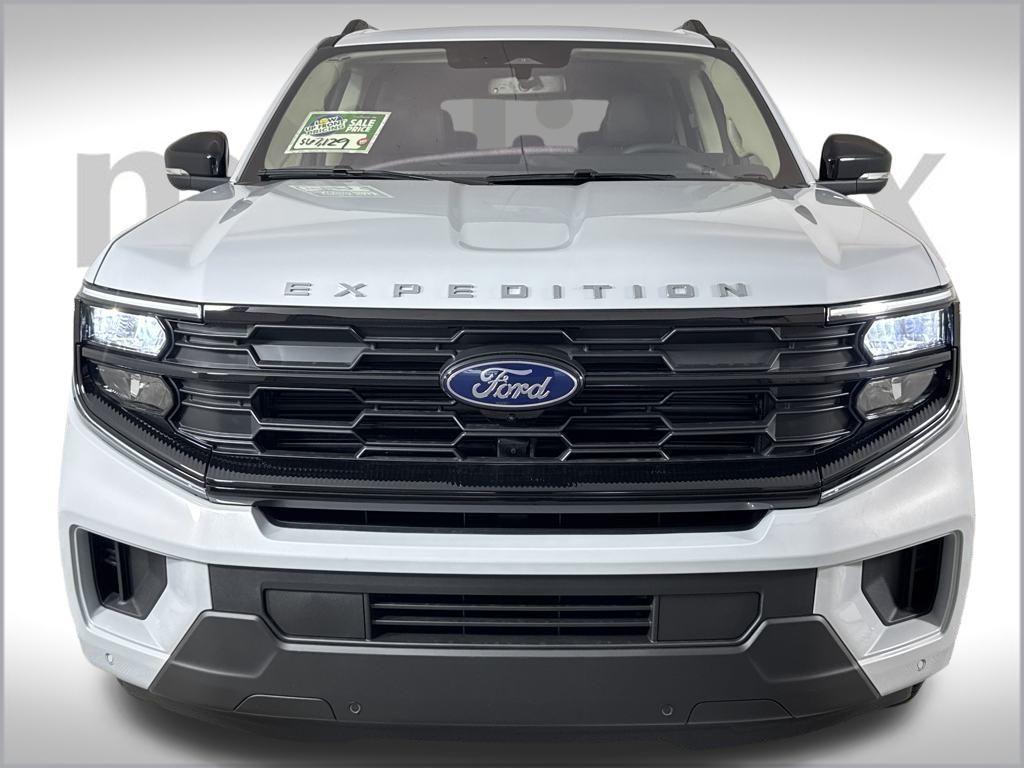 new 2025 Ford Expedition car, priced at $67,129