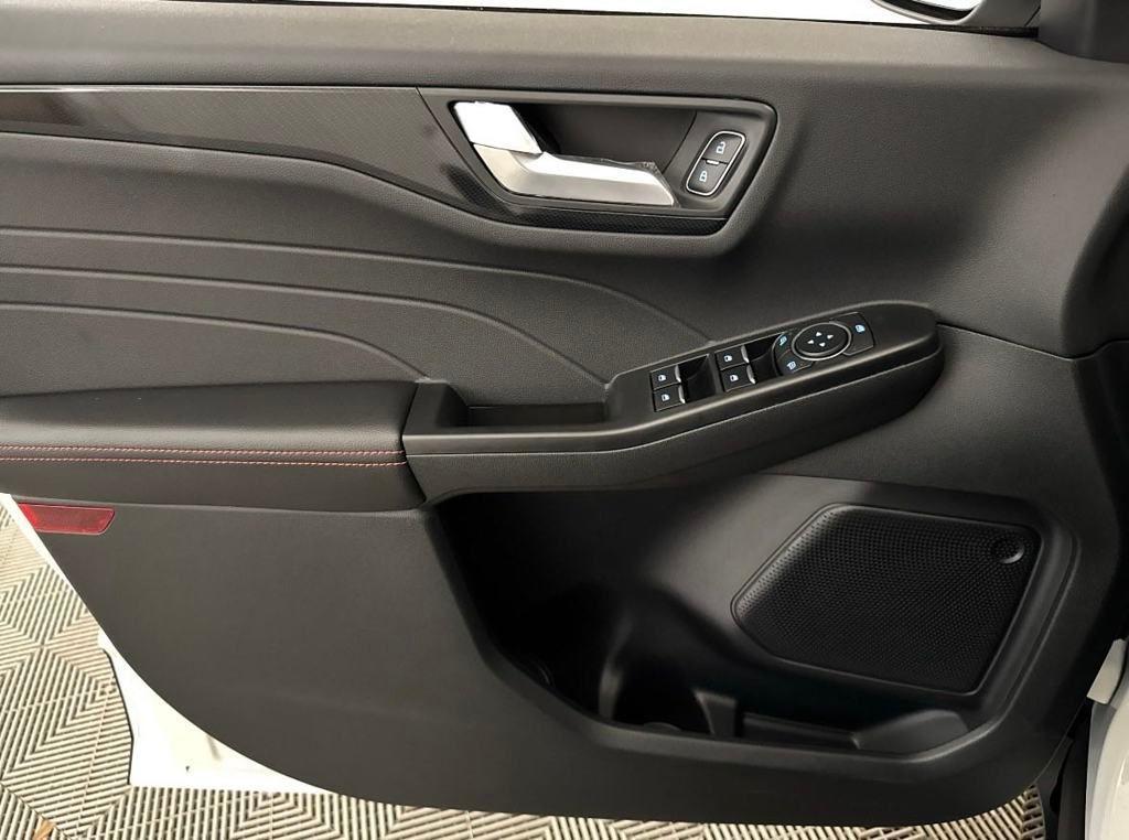 new 2025 Ford Escape car, priced at $31,569