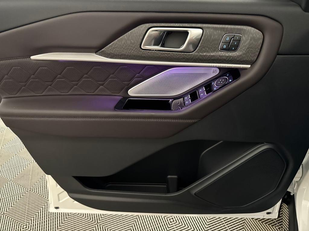 new 2025 Ford Explorer car, priced at $55,797
