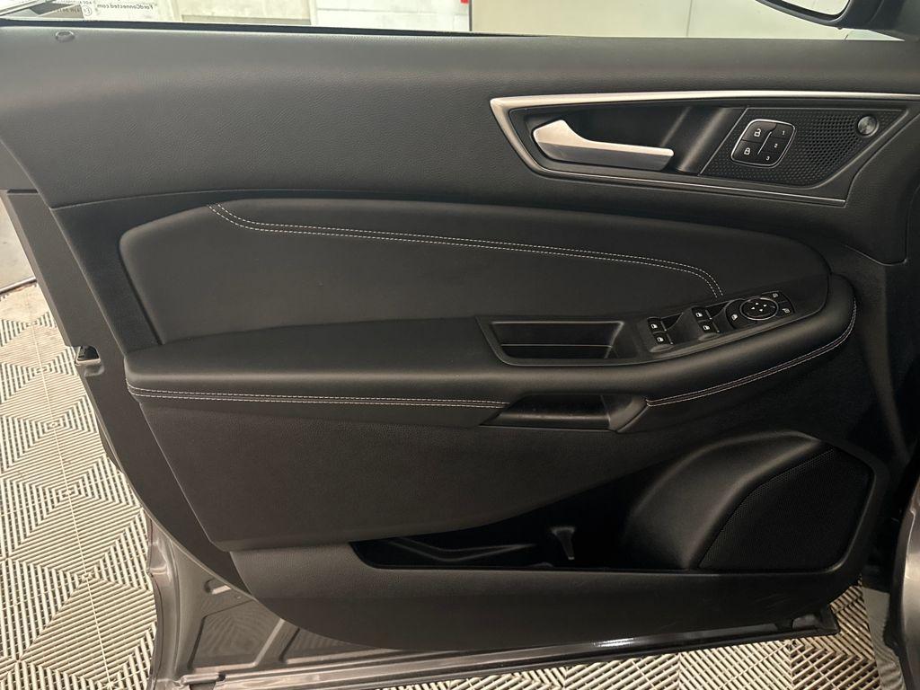 used 2024 Ford Edge car, priced at $28,500