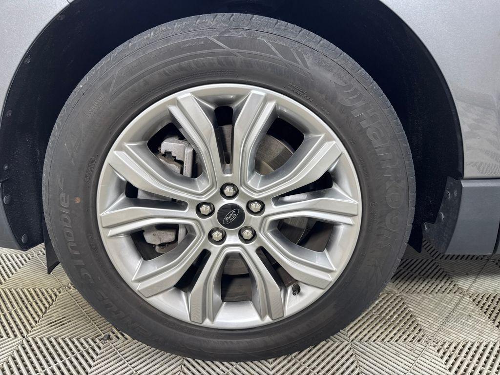 used 2024 Ford Edge car, priced at $28,500