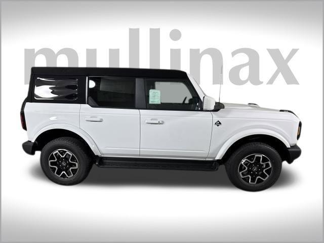 new 2025 Ford Bronco car, priced at $45,003