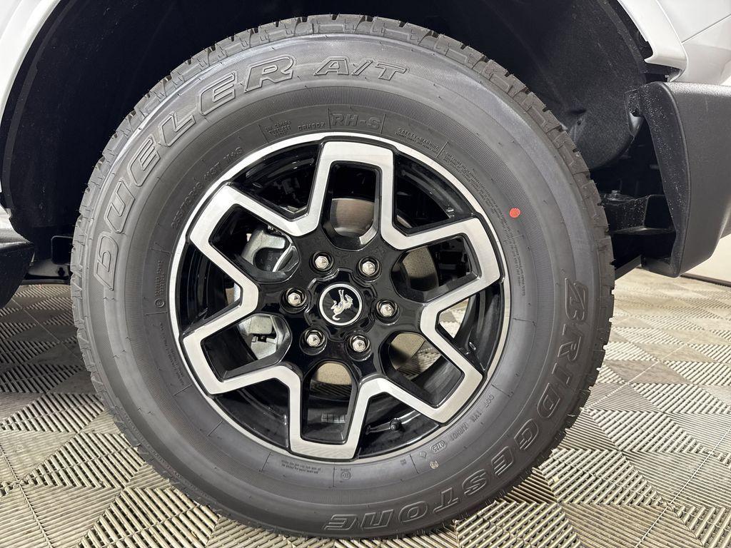 new 2025 Ford Bronco car, priced at $46,574