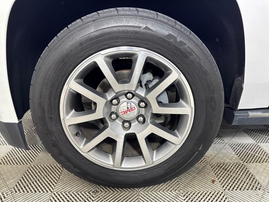 used 2017 GMC Yukon car, priced at $26,900