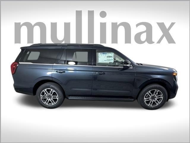 new 2025 Ford Expedition car, priced at $67,078
