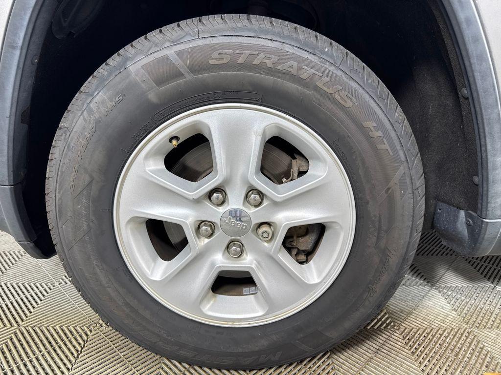 used 2014 Jeep Grand Cherokee car, priced at $9,500