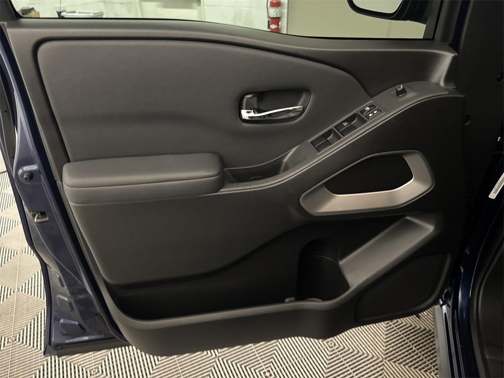 used 2022 Nissan Frontier car, priced at $28,000
