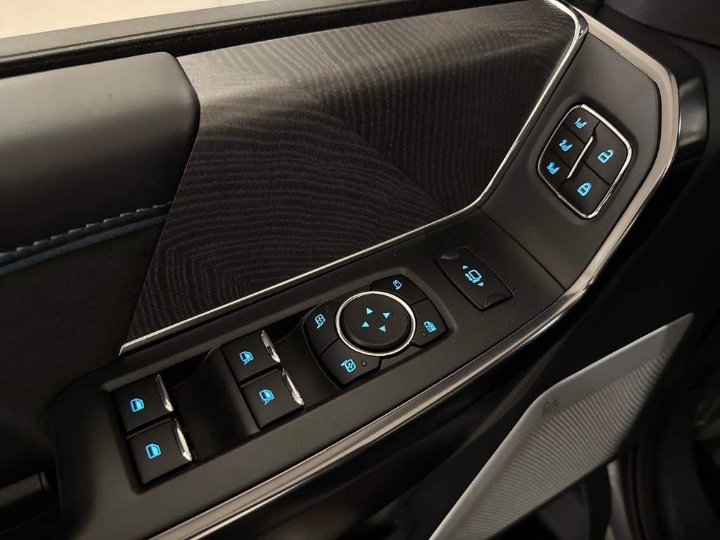 new 2025 Ford F-250 car, priced at $95,124