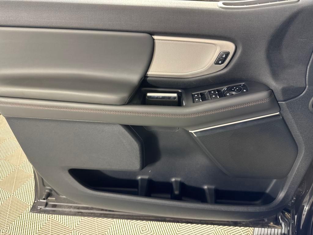 new 2025 Ford Expedition car, priced at $66,328