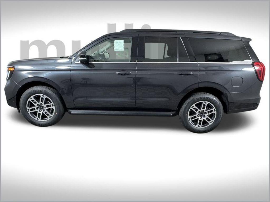 new 2025 Ford Expedition car, priced at $66,328
