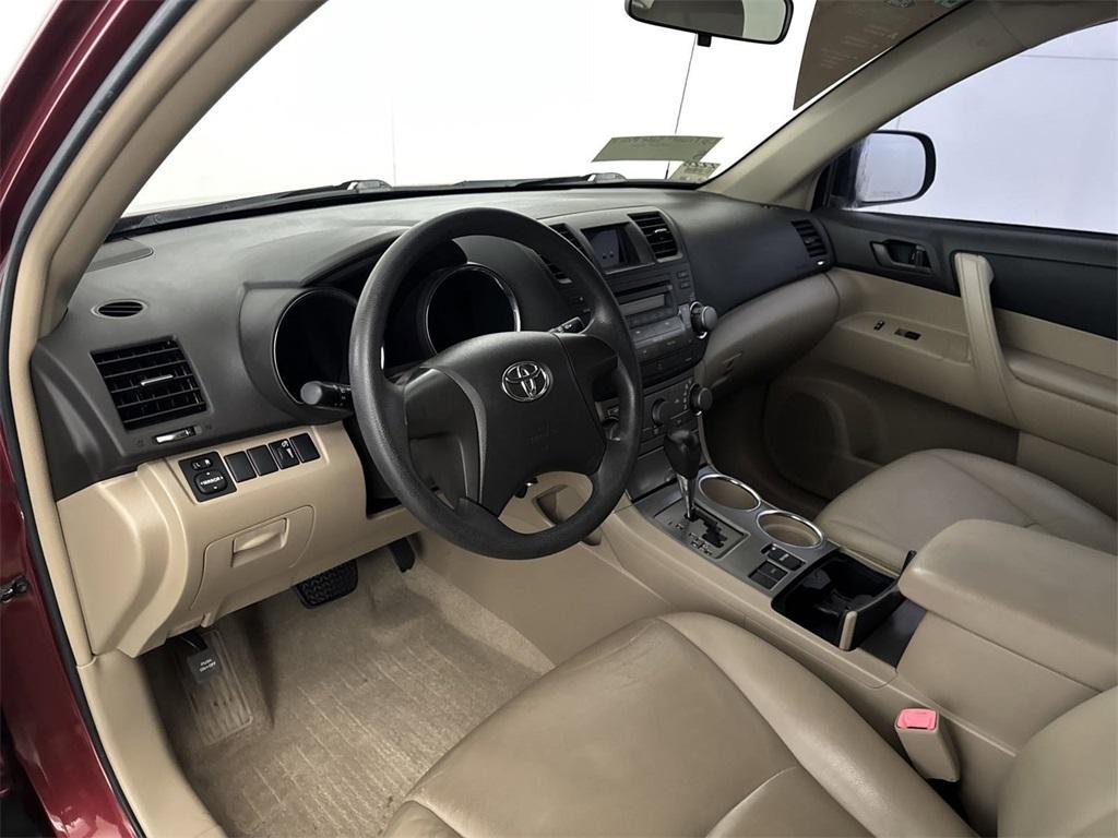 used 2009 Toyota Highlander car, priced at $11,500